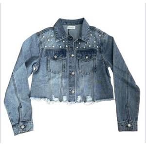 NEW BIANCO women's emma cropped denim jacket in medium blue